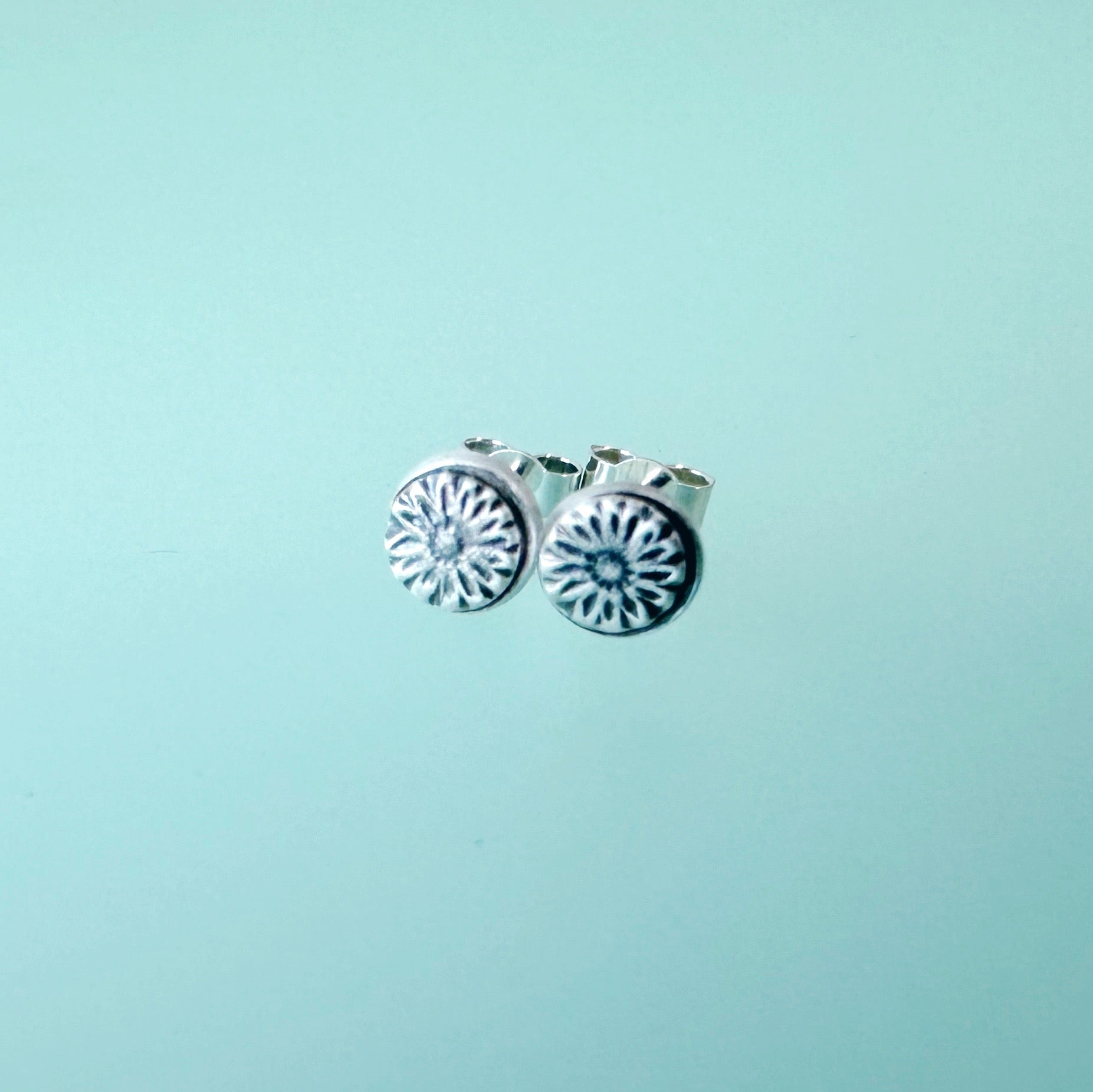 Daisy Stud Earrings - MaisyPlum