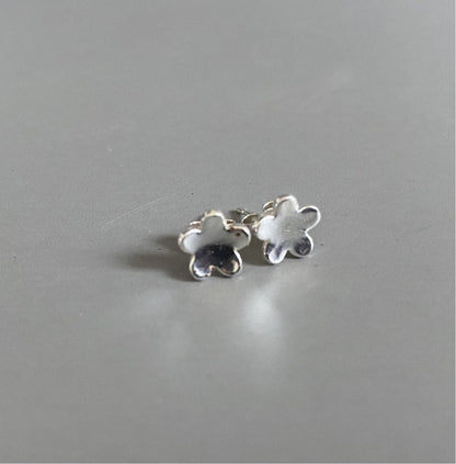 Sterling Silver Daisy Earrings - MaisyPlum